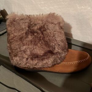 Daniel Green boots.  Suede and faux fur.  Size 9 never worn.